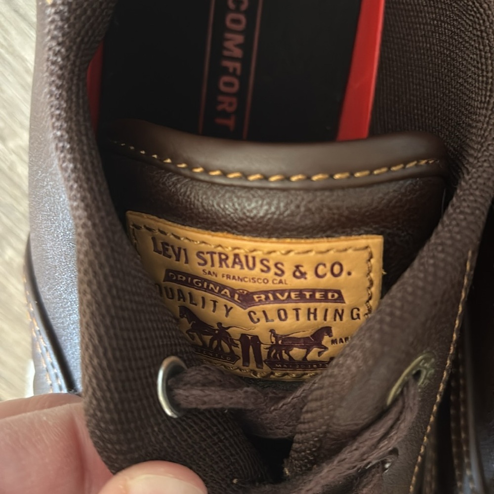 Levi’s brown casual dress sneakers - Picture 4 of 9